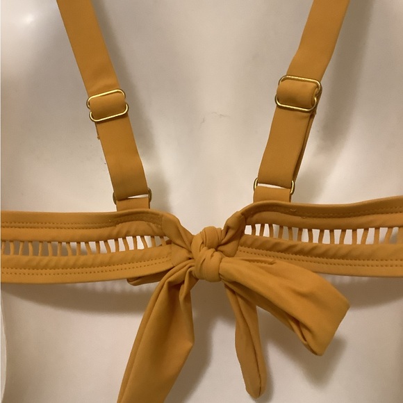 Time And Tru bikini top gold crocheted look built in bra removable pads …500 - Picture 5 of 13